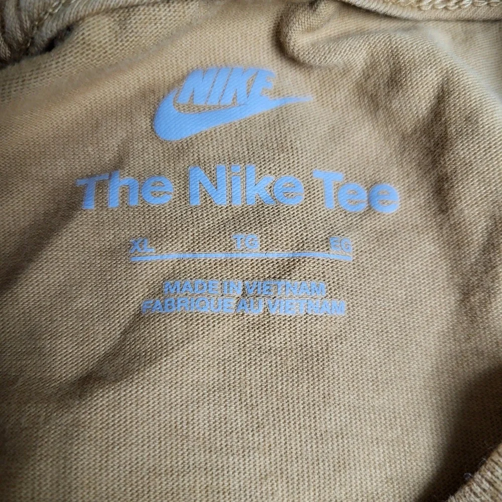 Nike Boy Shirt XL Tan Graphic Nike Swoosh The Tee Logo Short Sleeve